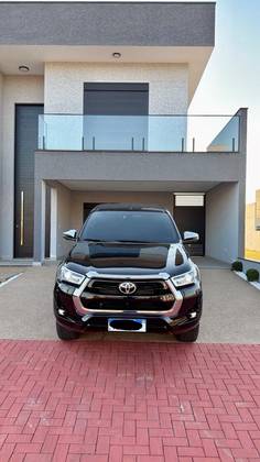TOYOTA HILUX 2.8 D-4D TURBO DIESEL CD SRX 4X4 AUTOMÁTICO TOYOTA HILUX 2.8 D-4D TURBO DIESEL CD SRX 4X4 AUTOMÁTICO